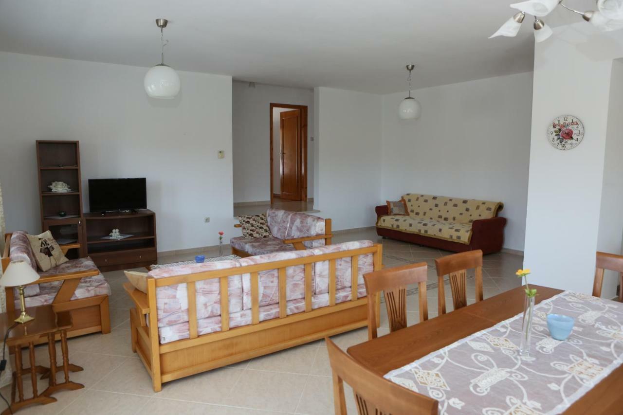 Despina Apartment 克拉默特 外观 照片
